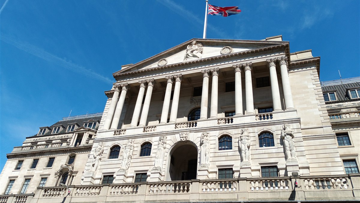 Britain made cloud uptime a bank problem thumbnail
